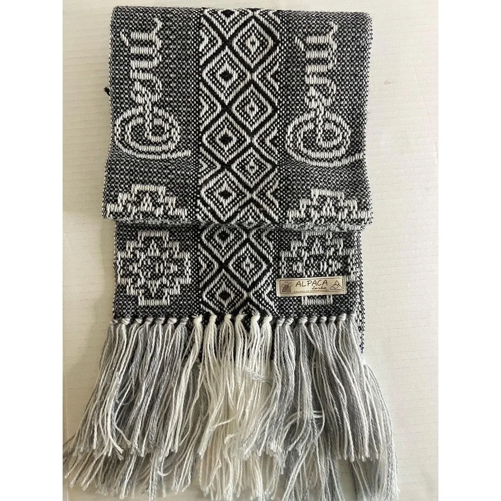 Alpaca Andes Woven Scarf Gray Black Llama Geometric Fringe Winter Wrap‎